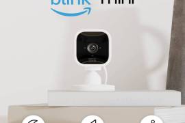 Blink Mini – Compact indoor plug-in smart security camera, 1080p HD video, night vision, motion detection, two-way audio, easy set up, Works with Alexa – 1 camera (White)